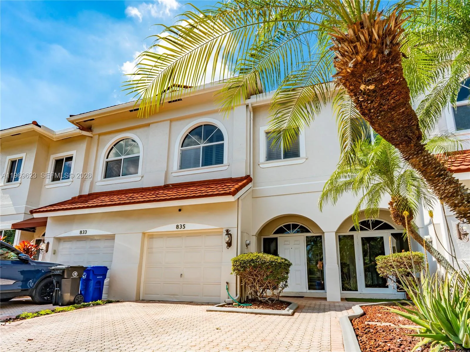 2 bedroom 2 bath for sale at 835 NE 17th Way, Fort Lauderdale FL 33304