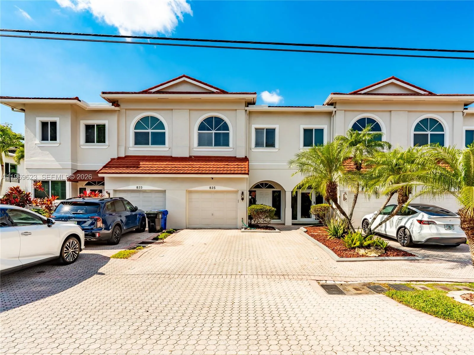 835 NE 17th Way, Fort Lauderdale FL 33304