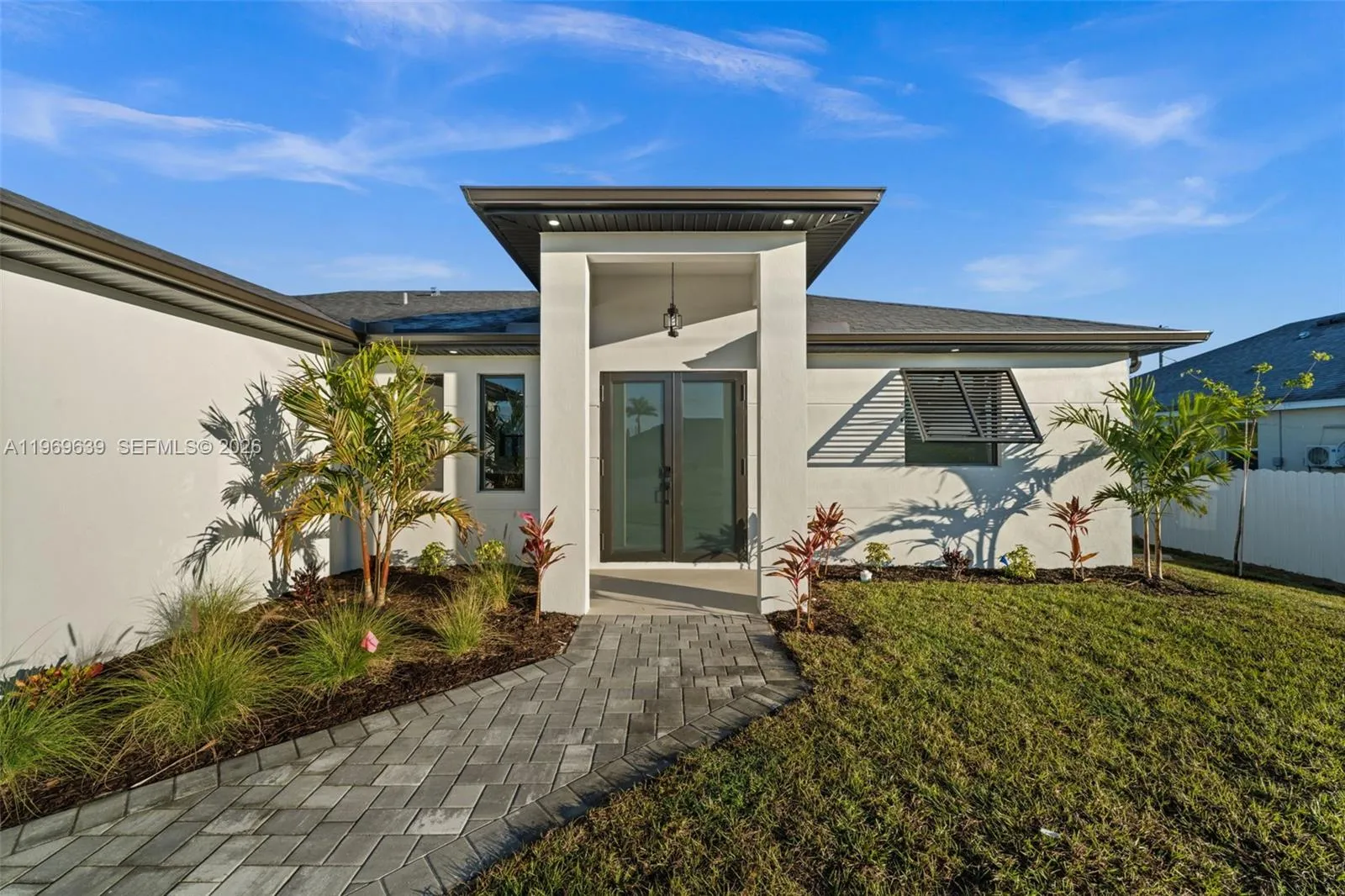 1621 NW 23rd Ter, Cape Coral FL 33993