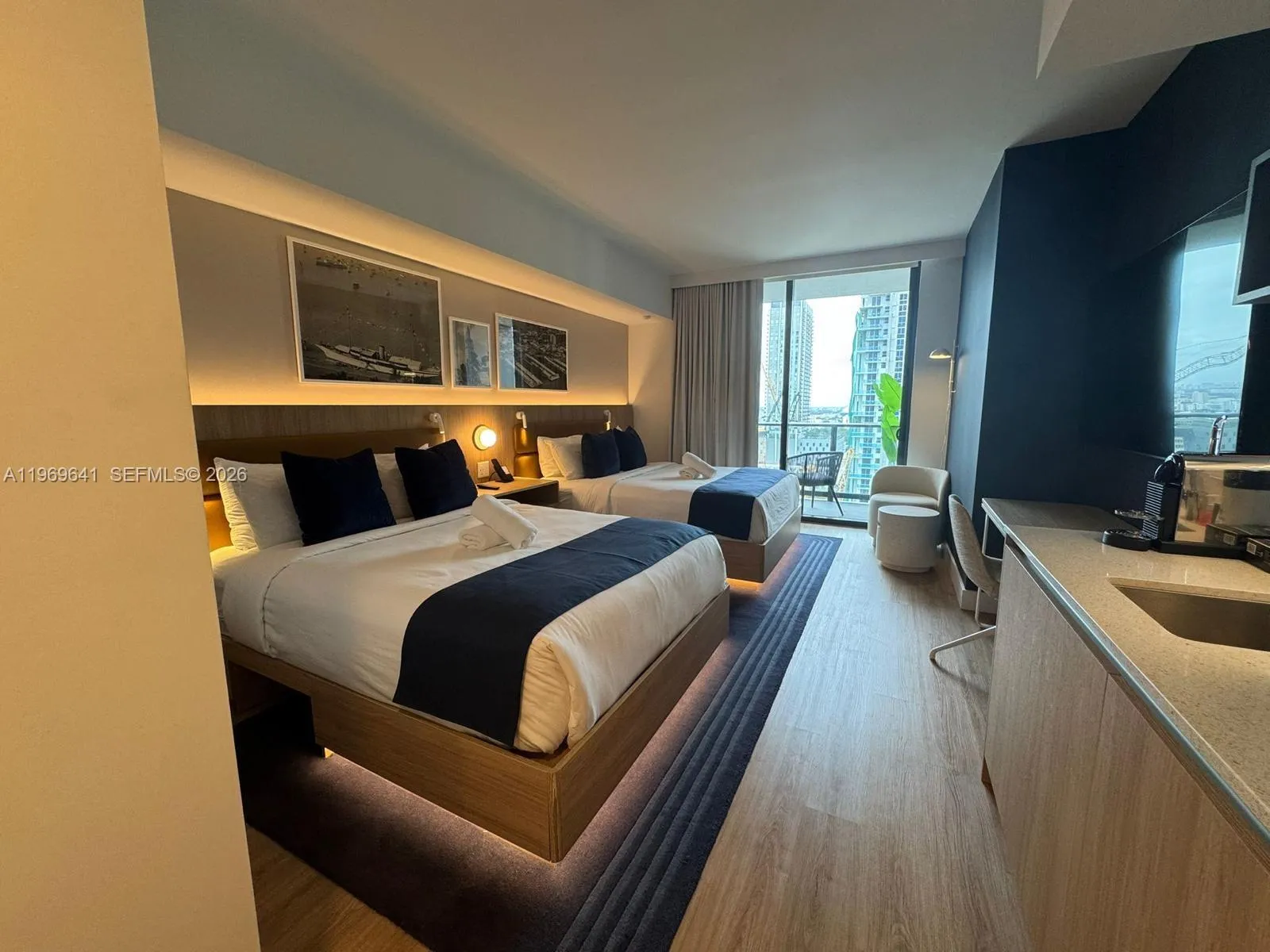 1 bath for sale at 159 NE 6th St # 1806, Miami FL 33132