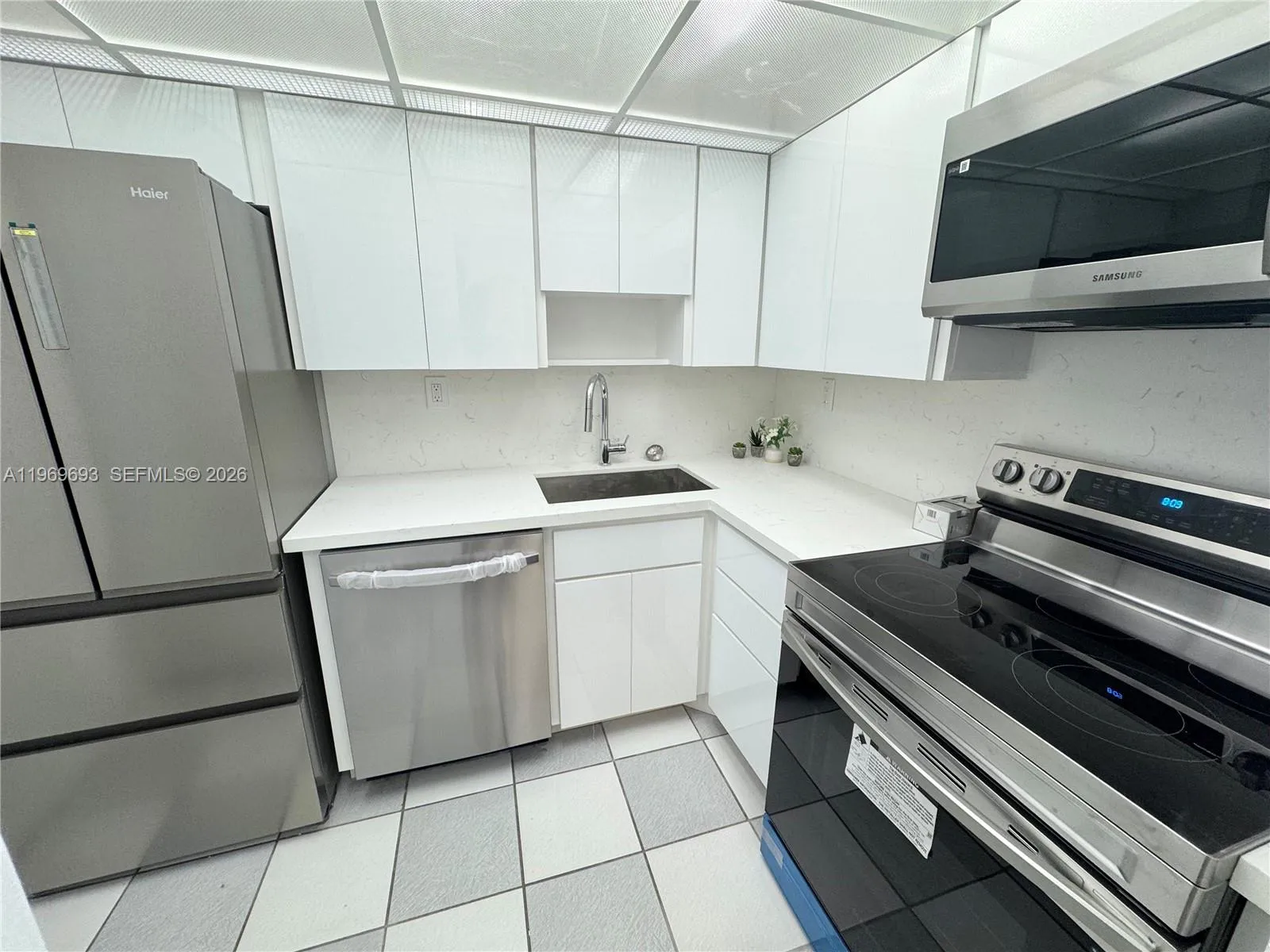 2899 Collins Ave # 740, Miami Beach FL 33140