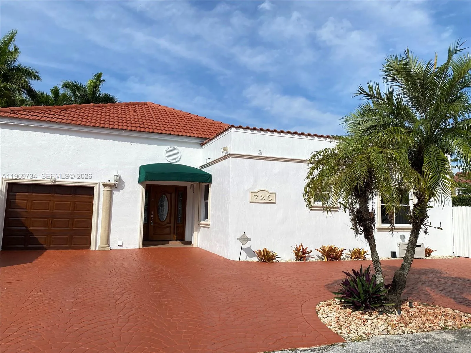 3 bedroom 2 bath for sale at 720 NW 123rd Ave, Miami FL 33182