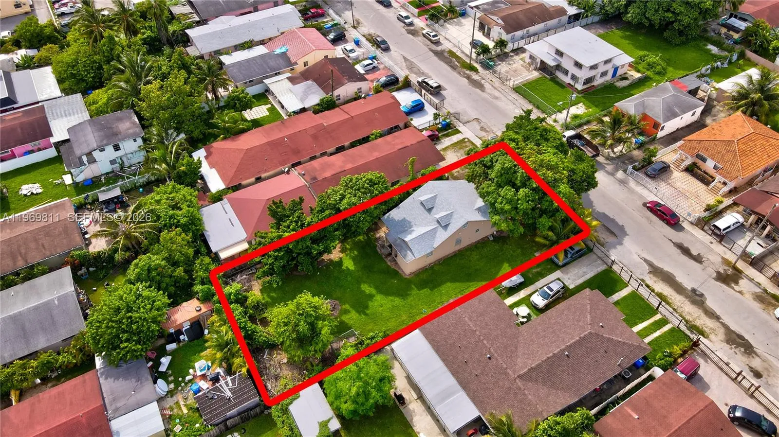 2142 NW 33rd St, Miami FL 33142