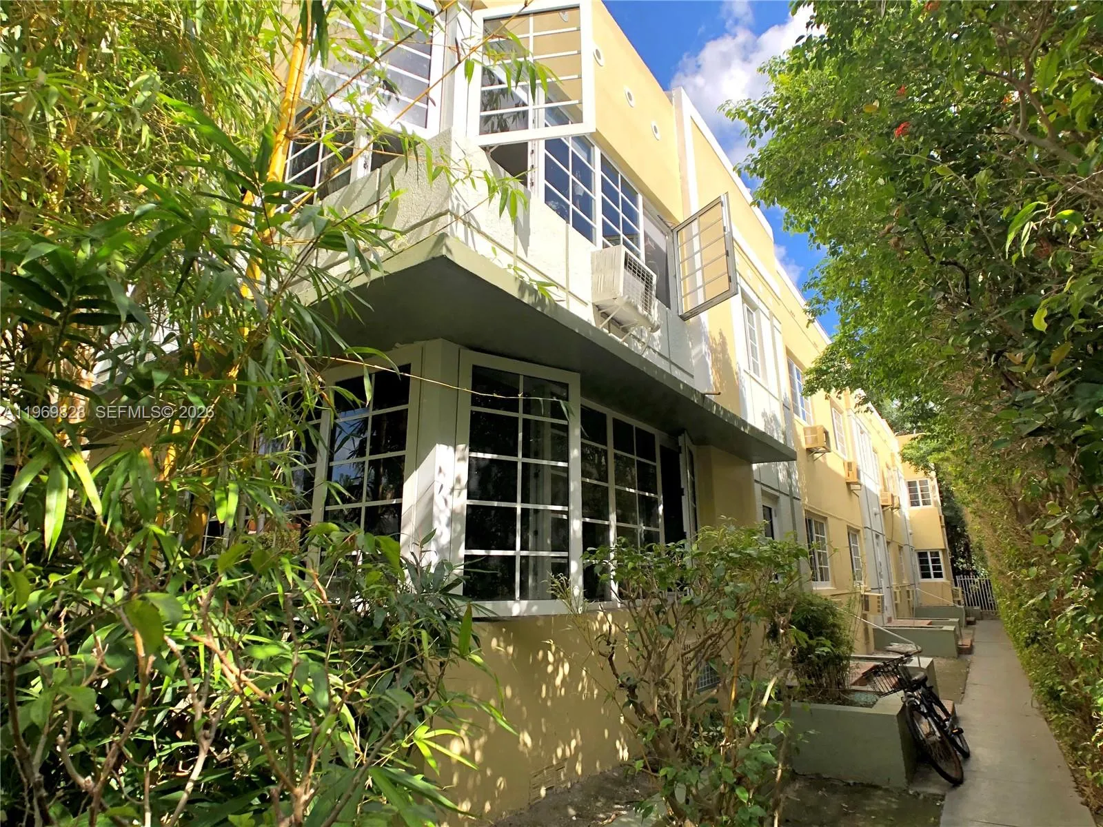 1521 Jefferson Ave, Miami Beach FL 33139