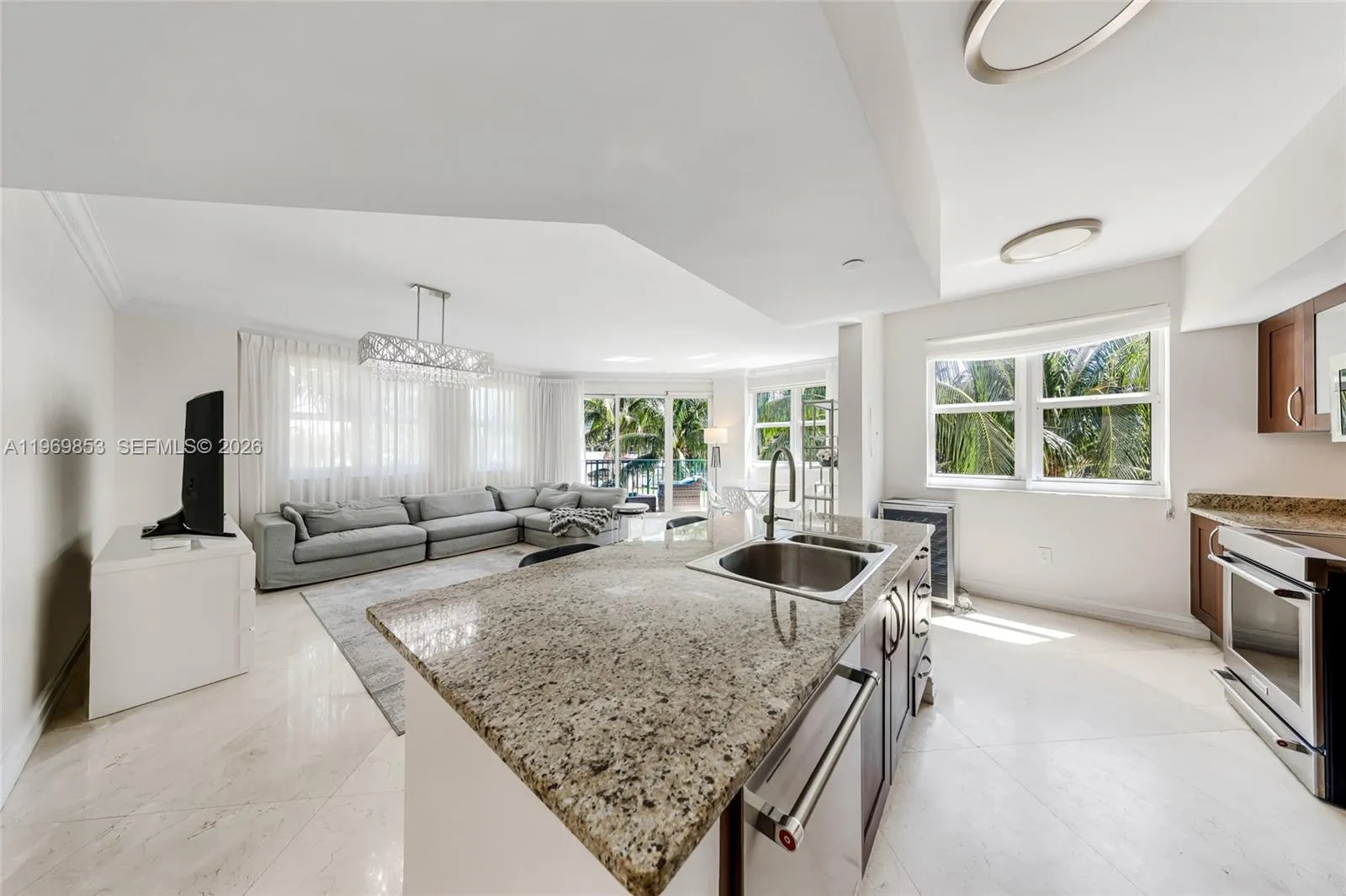 20000 E Country Club Dr # 311, Aventura FL 33180