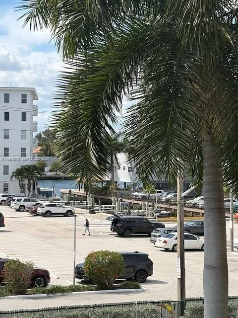 3181 S Ocean Dr # 304, Hallandale Beach FL 33009
