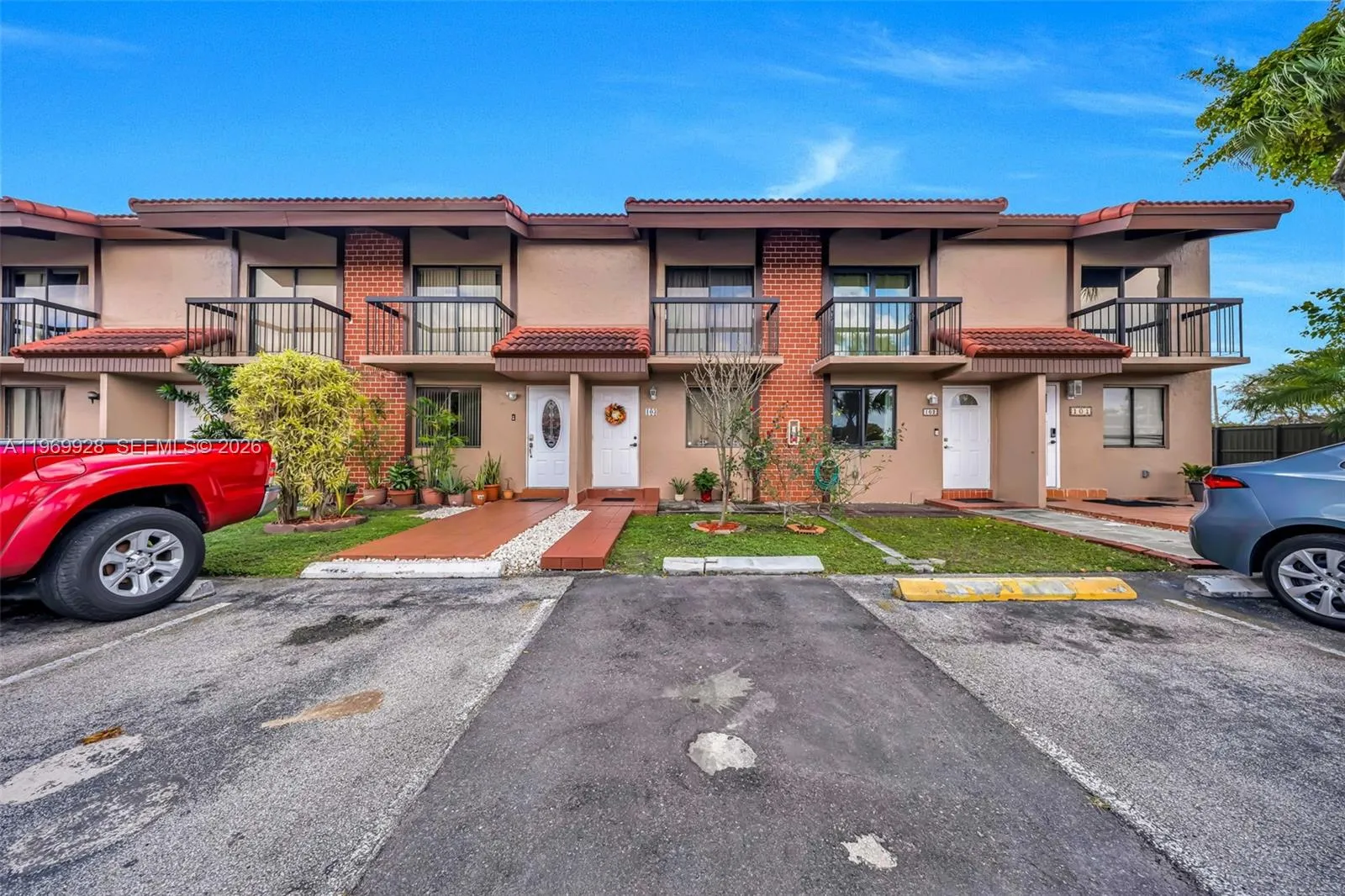2 bedroom 1 bath for sale at 1923 SW 107th Ave # 103, Miami FL 33165
