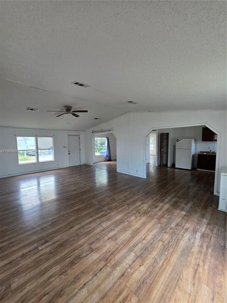 19800 SW 180 Ave, Miami FL 33187