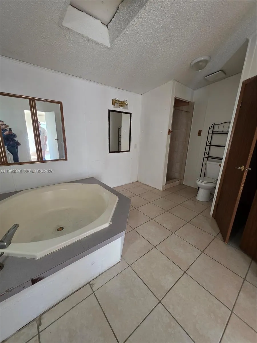 19800 SW 180 Ave, Miami FL 33187