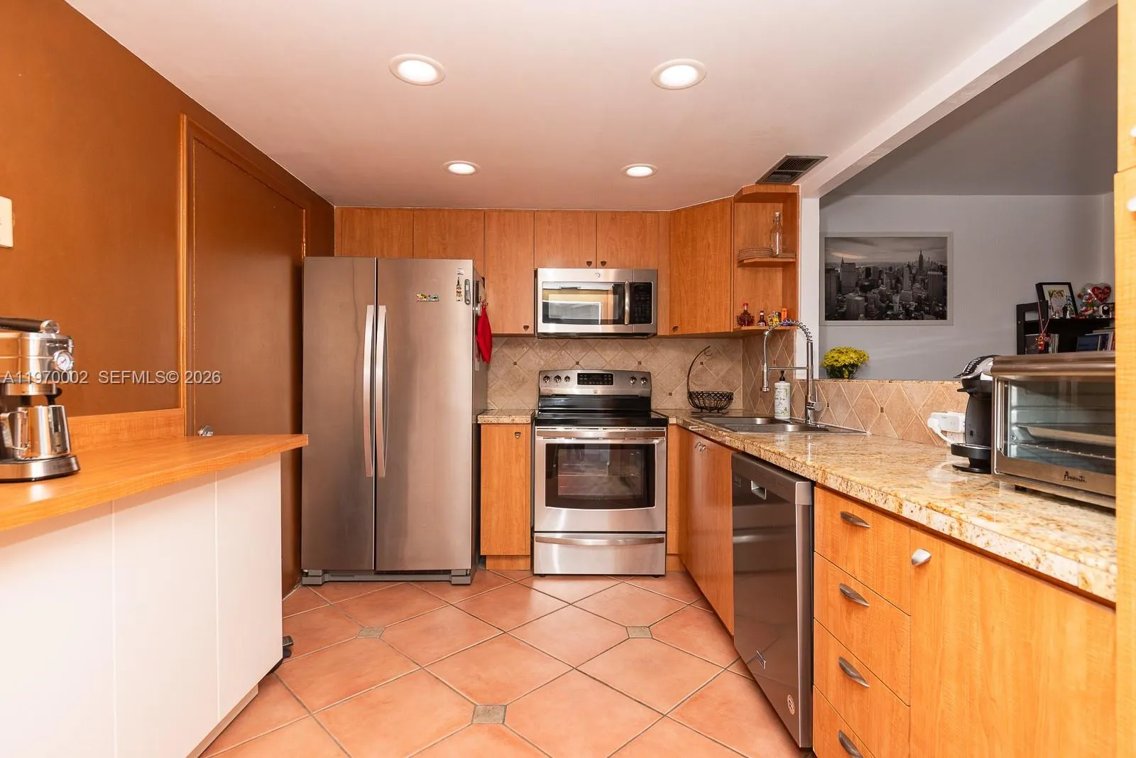 1 bedroom 1 bath for sale at 1020 Meridian Ave # 314, Miami Beach FL 33139