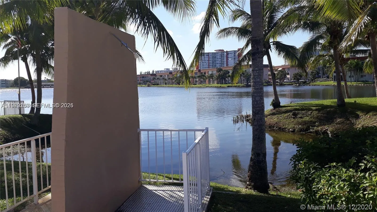 2 bedroom 2 bath for sale at 1540 NE 191st St # 244, Miami FL 33179