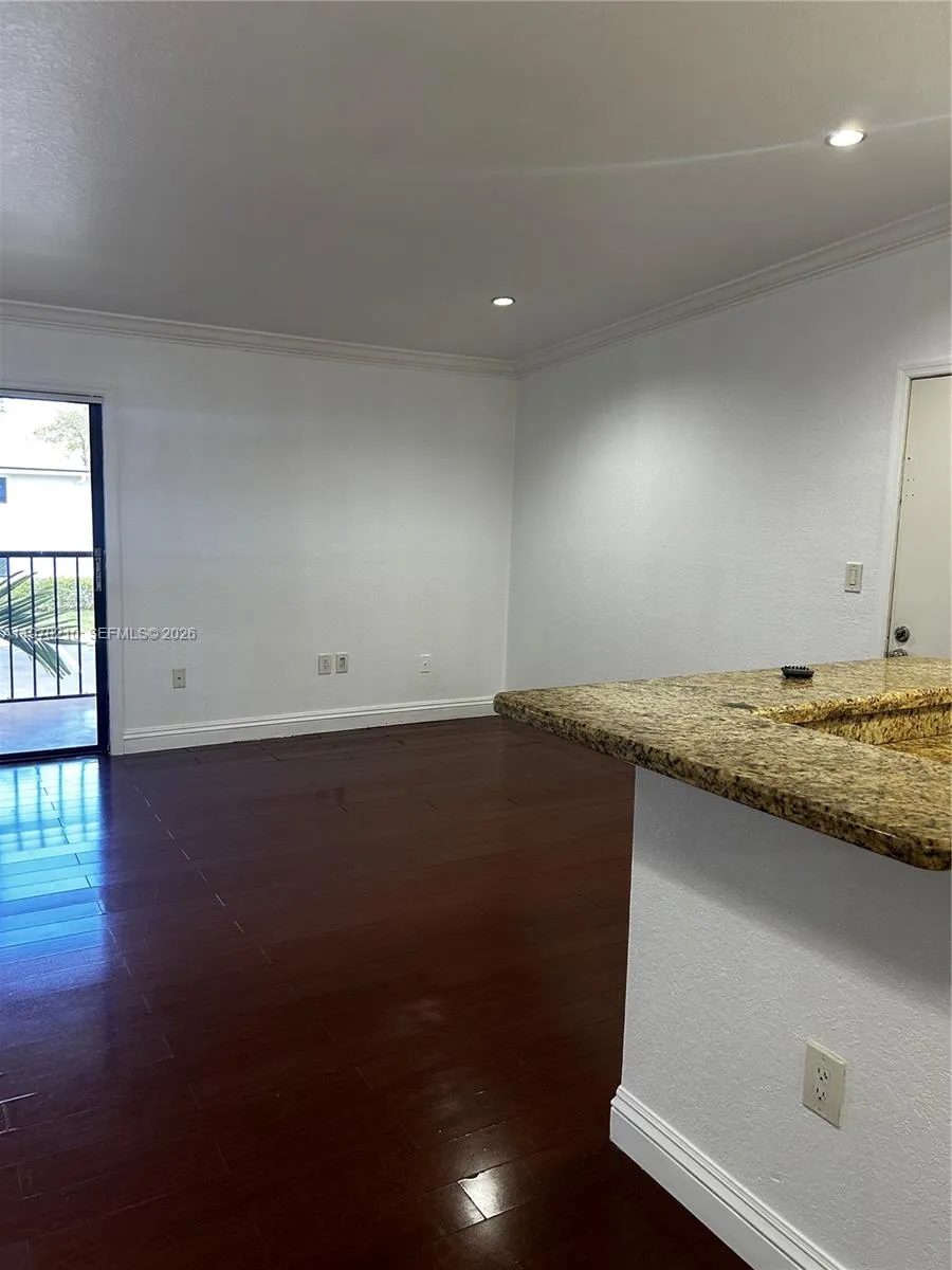 2 bedroom 1 bath for sale at 801 NE 199th St # 10, Miami FL 33179