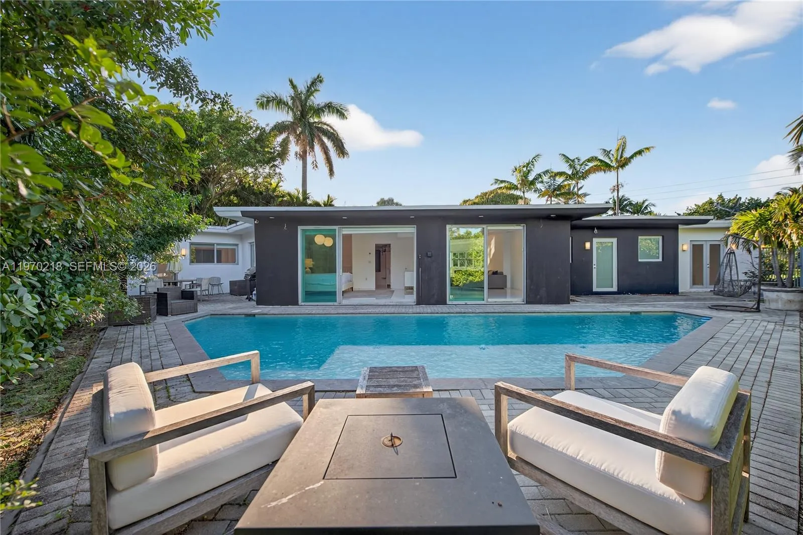 1000 N Shore Dr, Miami Beach FL 33141