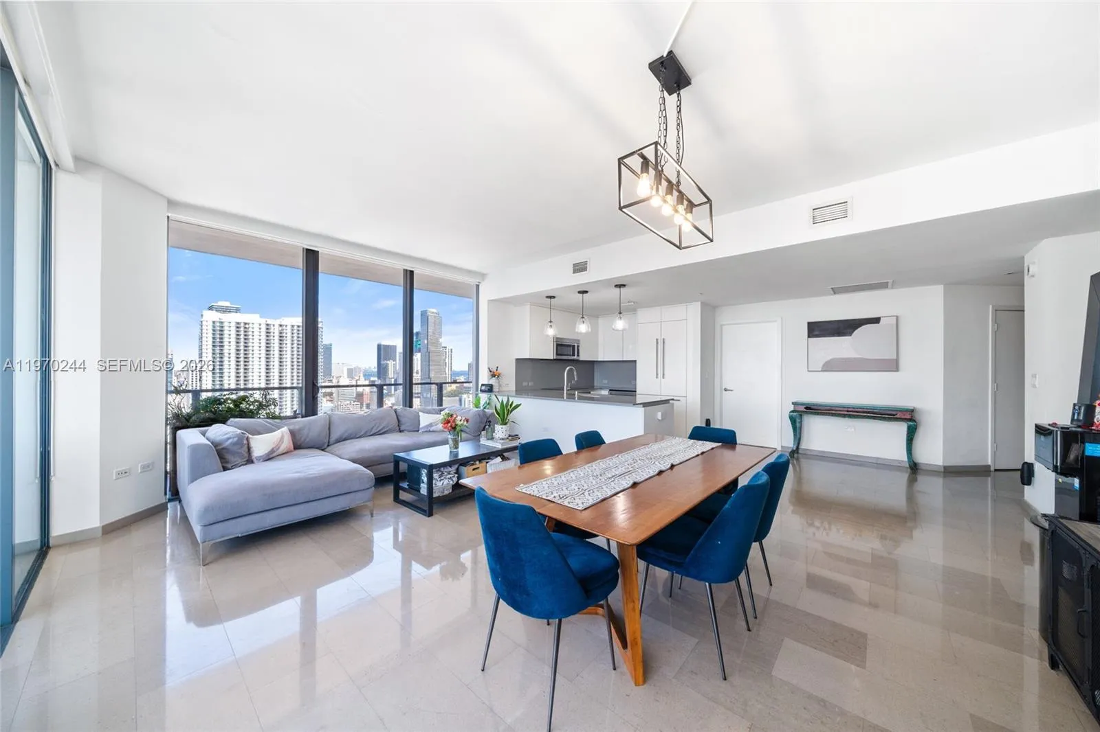 3 bedroom 3 bath for sale at 88 SW 7th St # 2312, Miami FL 33130
