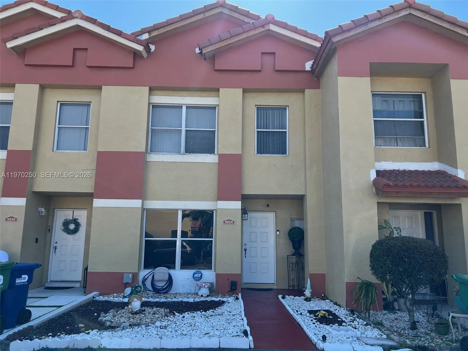2 bedroom 2 bath for sale at 5214 NW 190th St, Miami Gardens FL 33055