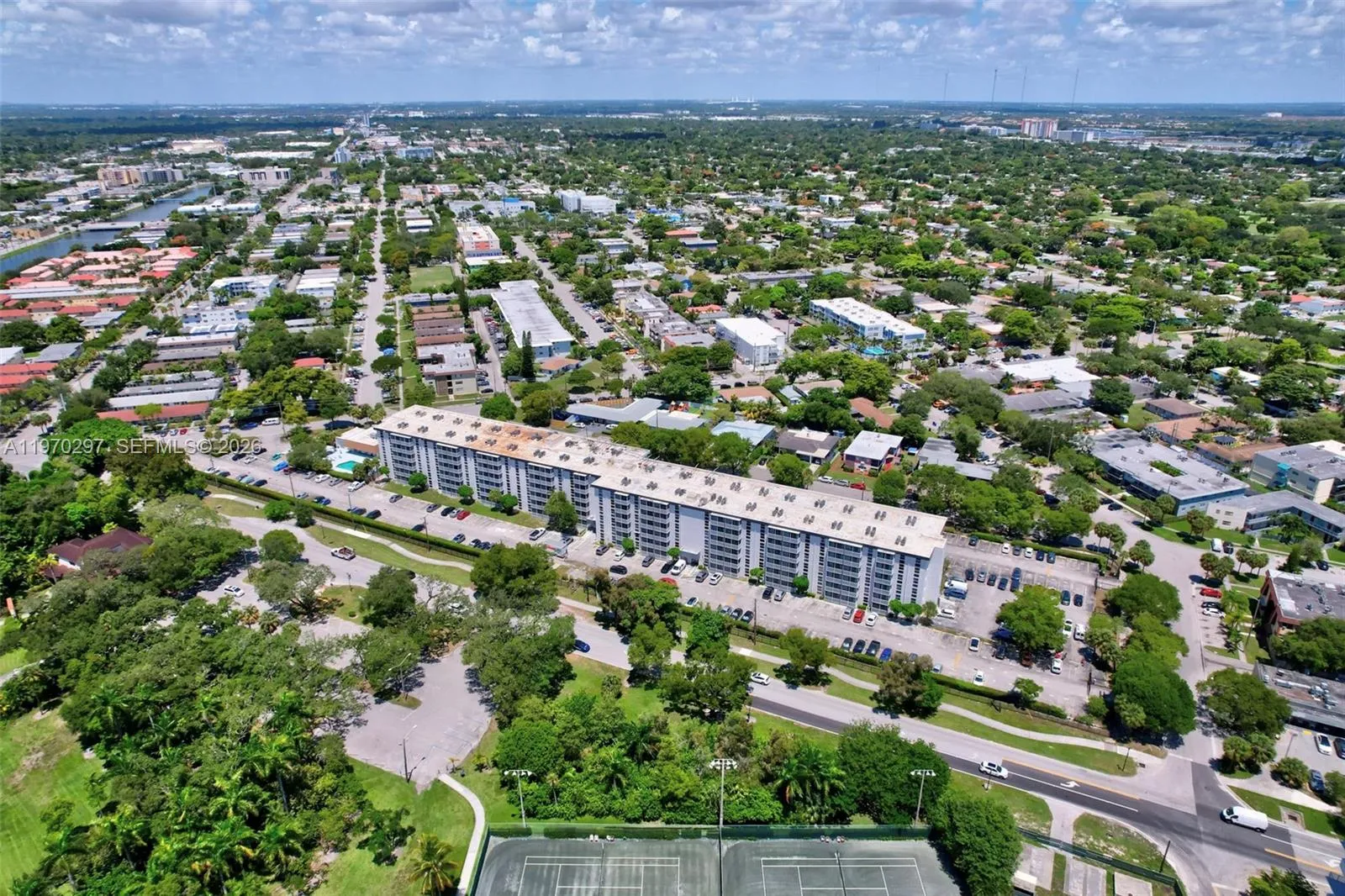 16851 NE 23 Avenue # 611, North Miami Beach FL 33160