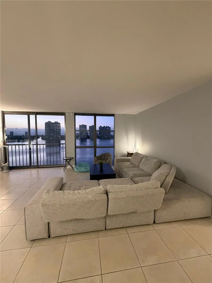 17600 N Bay Rd # N907, Sunny Isles Beach FL 33160
