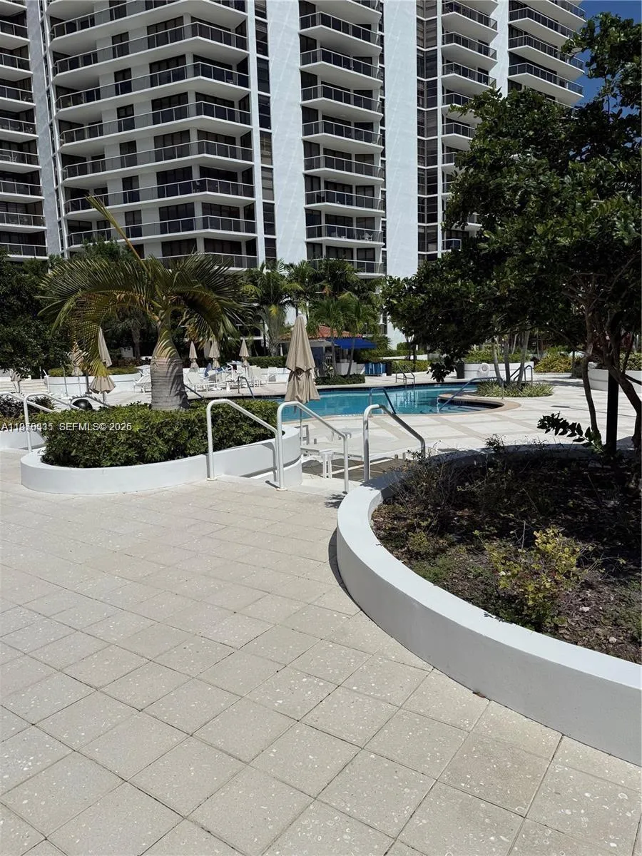 1 bath for sale at 20281 E Country Club Dr, Aventura FL 33180