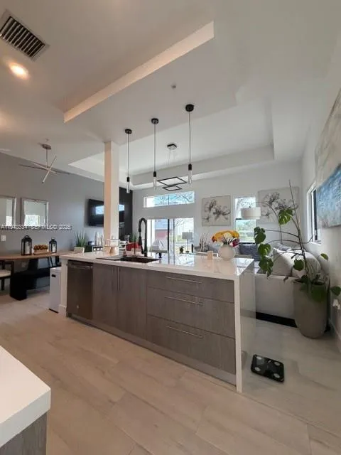 4396 NW 9th St, Plantation FL 33317
