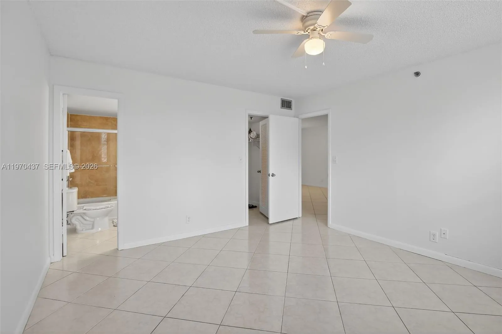 3300 W Rolling Hills Cir # 302, Davie FL 33328