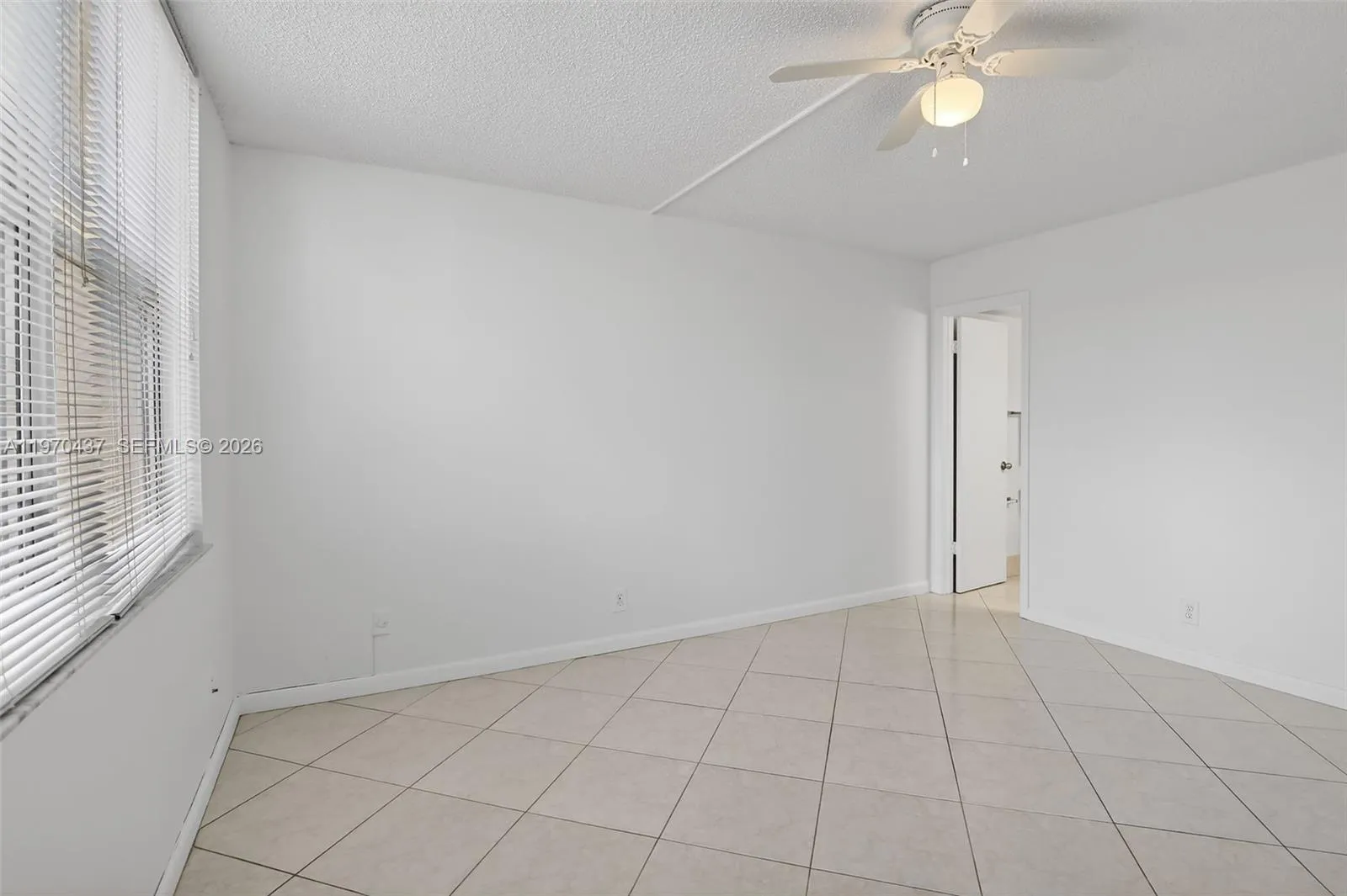 3300 W Rolling Hills Cir # 302, Davie FL 33328