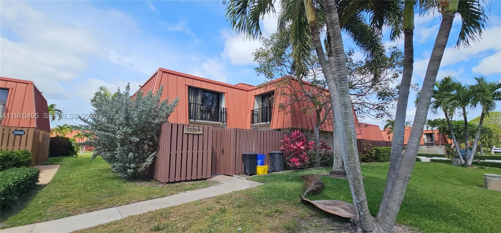 2 bedroom 2 bath for rent at 3310 S Meridian way # B, Palm Beach Gardens FL 33410