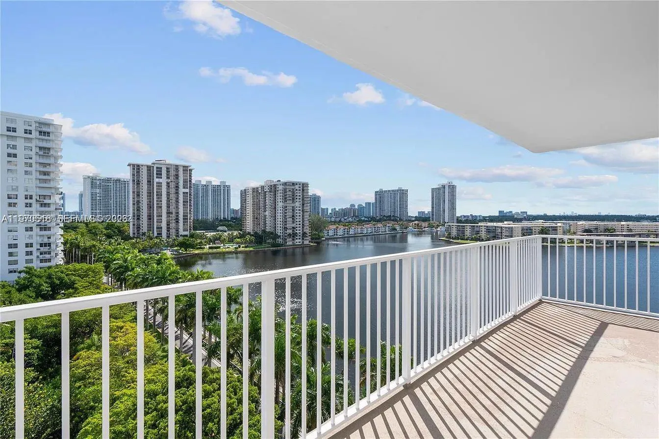 2801 NE 183rd St # 1016W, Aventura FL 33160