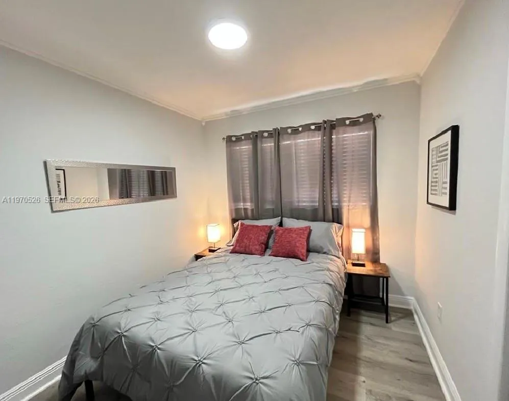 3050 NW 52nd St, Miami FL 33142