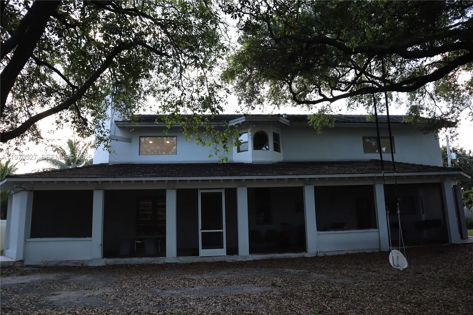 7 bedroom 5 bath for sale at 937 NE 171st St, Miami FL 33162