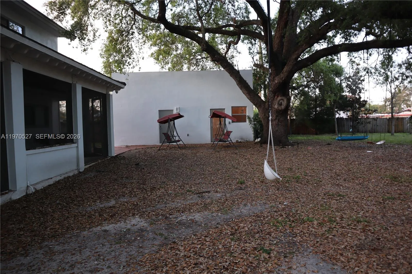 937 NE 171st St, Miami FL 33162