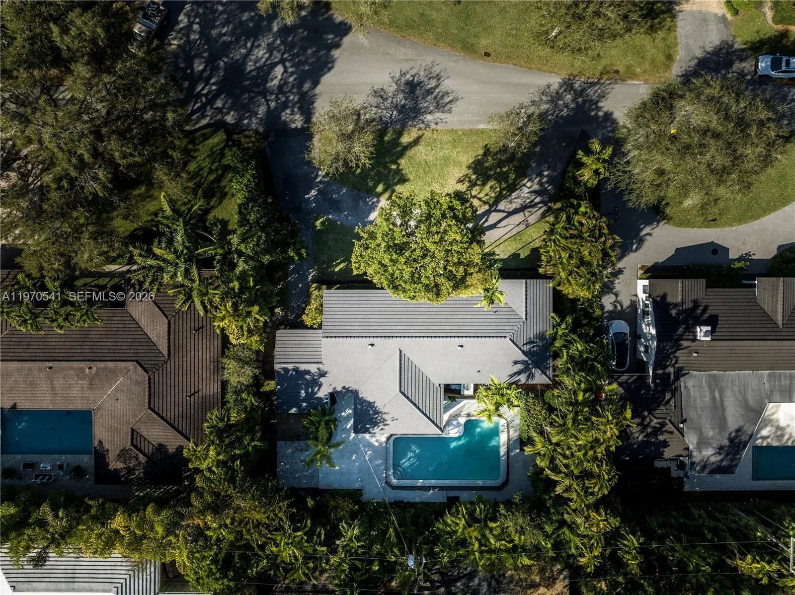 1350 Mendavia Ave, Coral Gables FL 33146