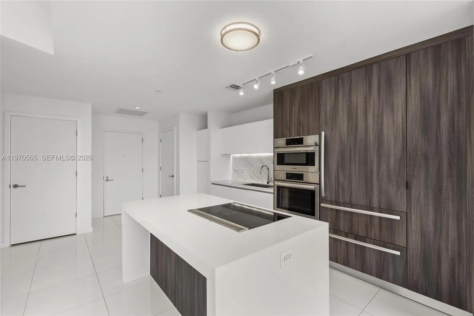 851 NE 1st Ave # 3202, Miami FL 33132