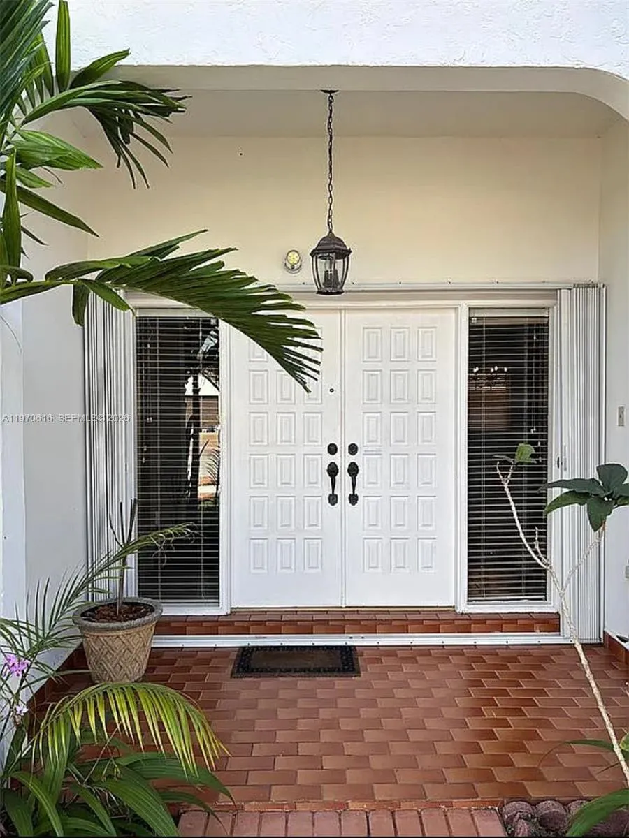 14642 SW 50th Ter, Miami FL 33175