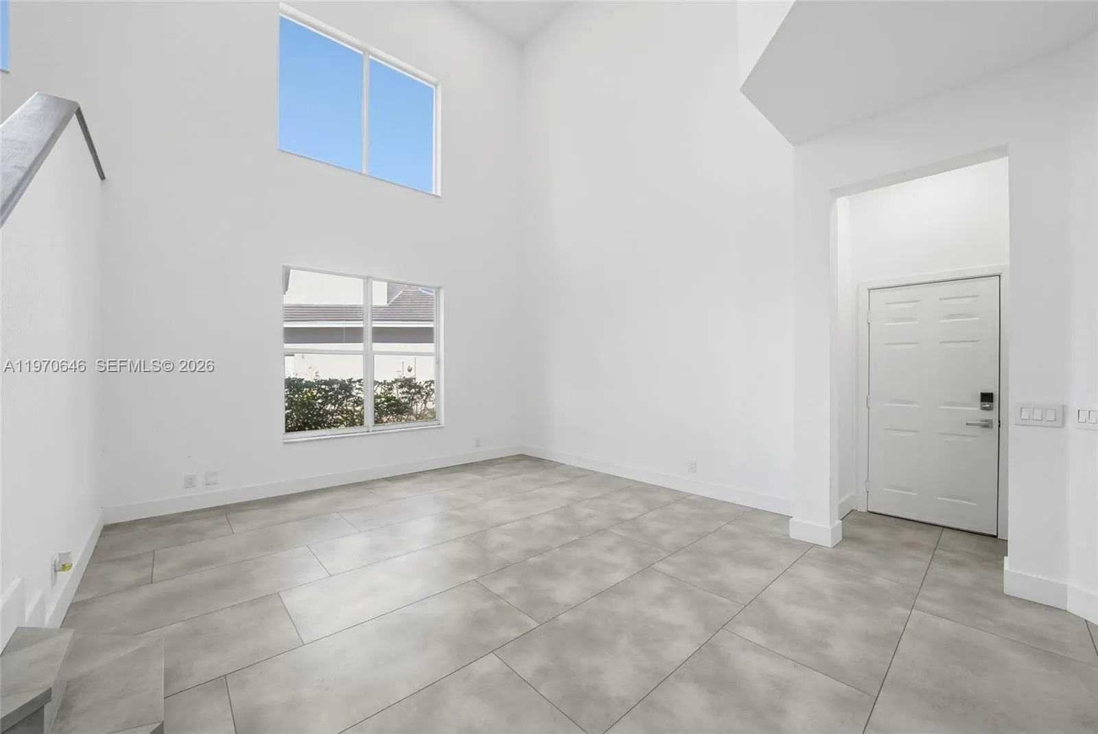 1887 Harbor View Cir, Weston FL 33327