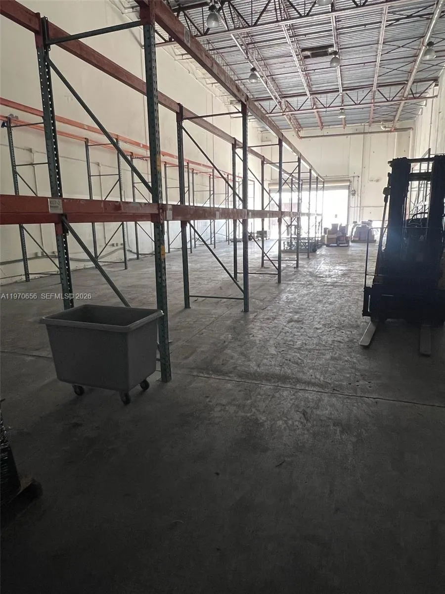 7620 NW 25 Street # 1, Miami FL 33122