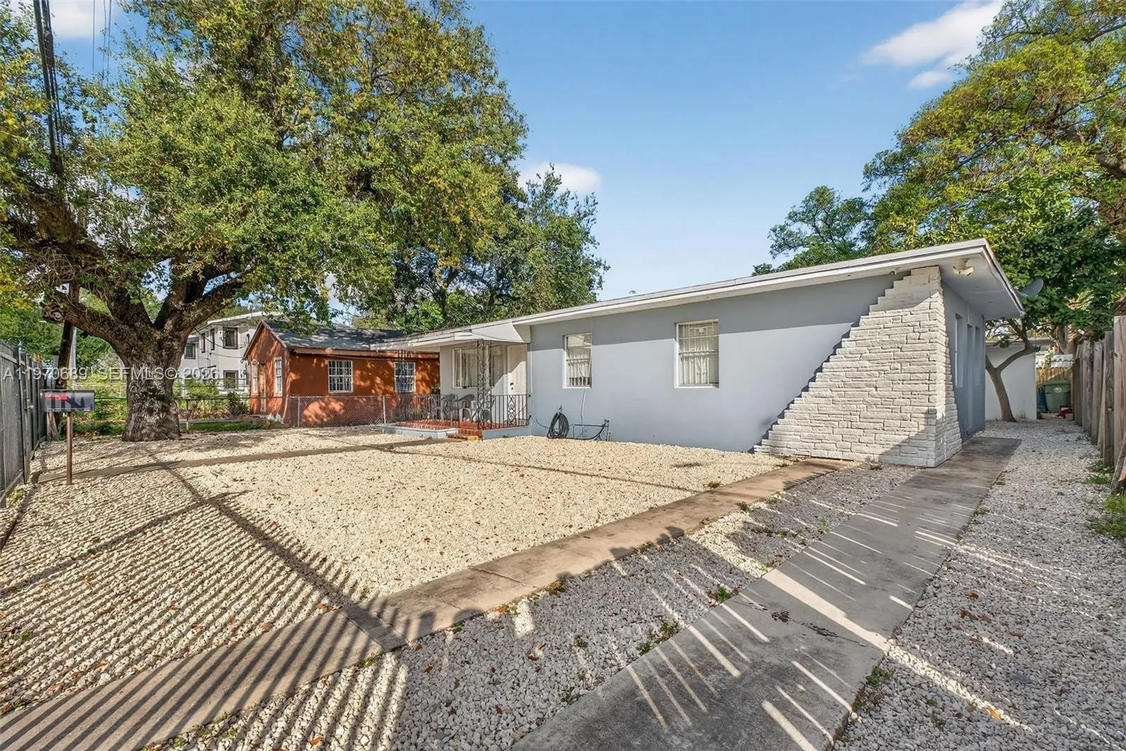 2741 NW 43rd Ter, Miami FL 33142