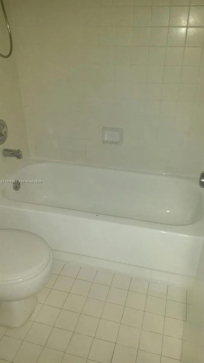 9810 Hammocks Blvd # 202, Miami FL 33196