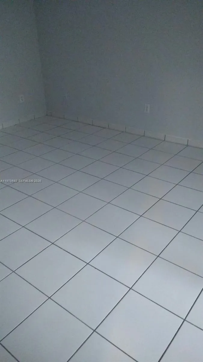 9810 Hammocks Blvd # 202, Miami FL 33196