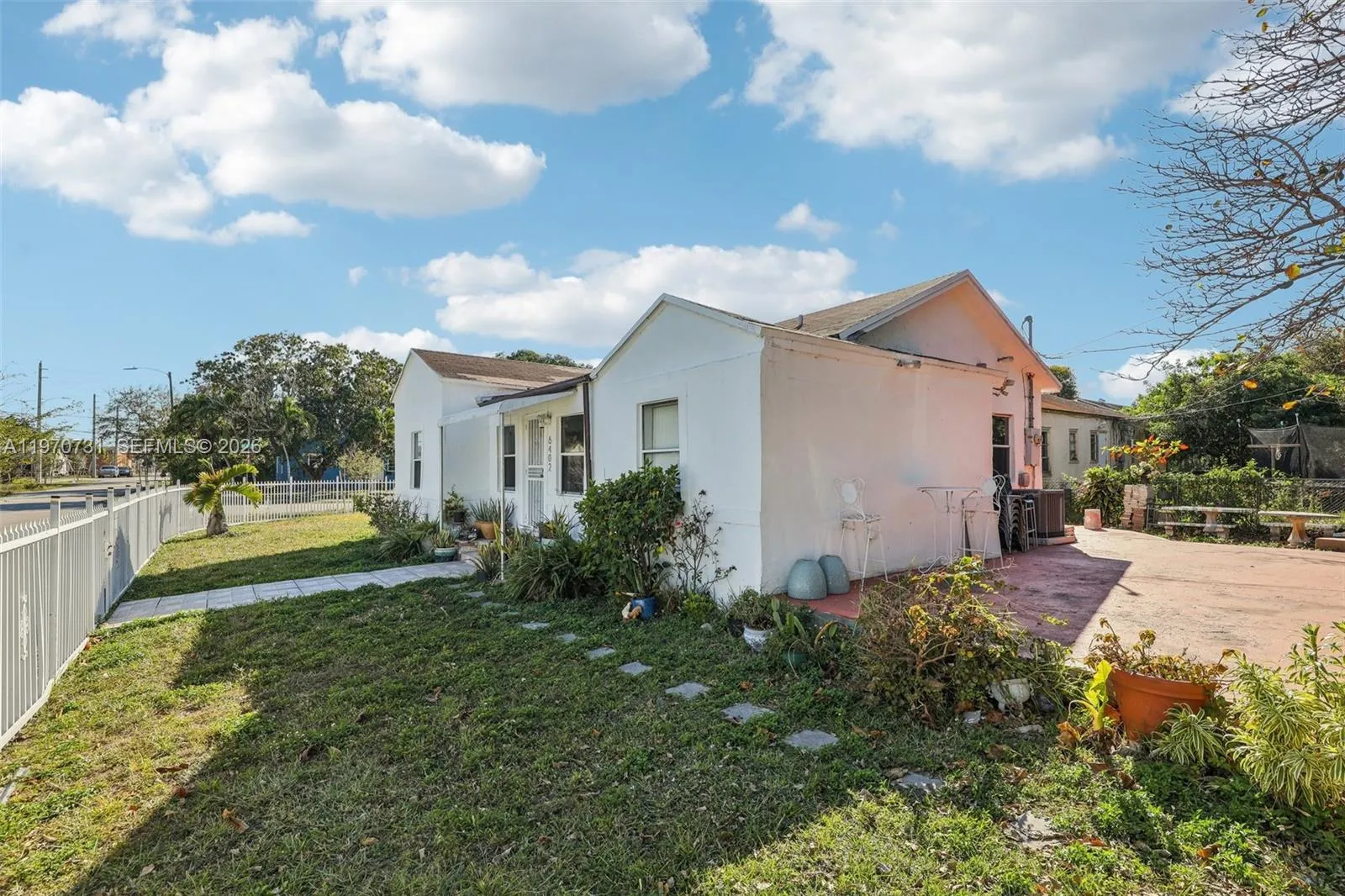 6402 NW 8th Ave, Miami FL 33150
