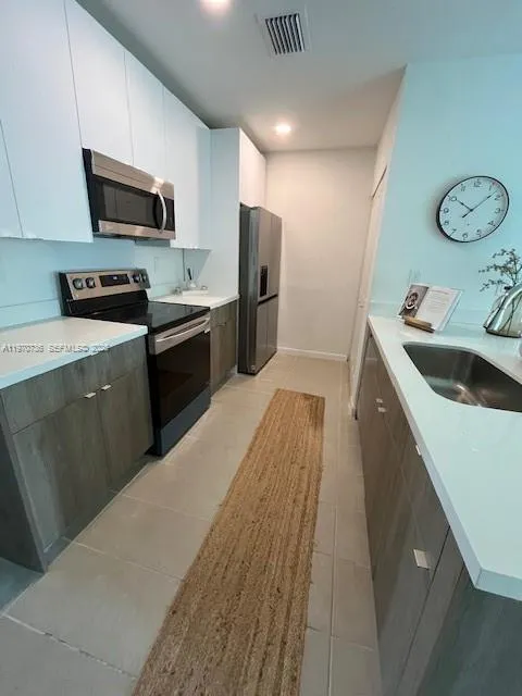 2526 Pierce St # 12, Hollywood FL 33020