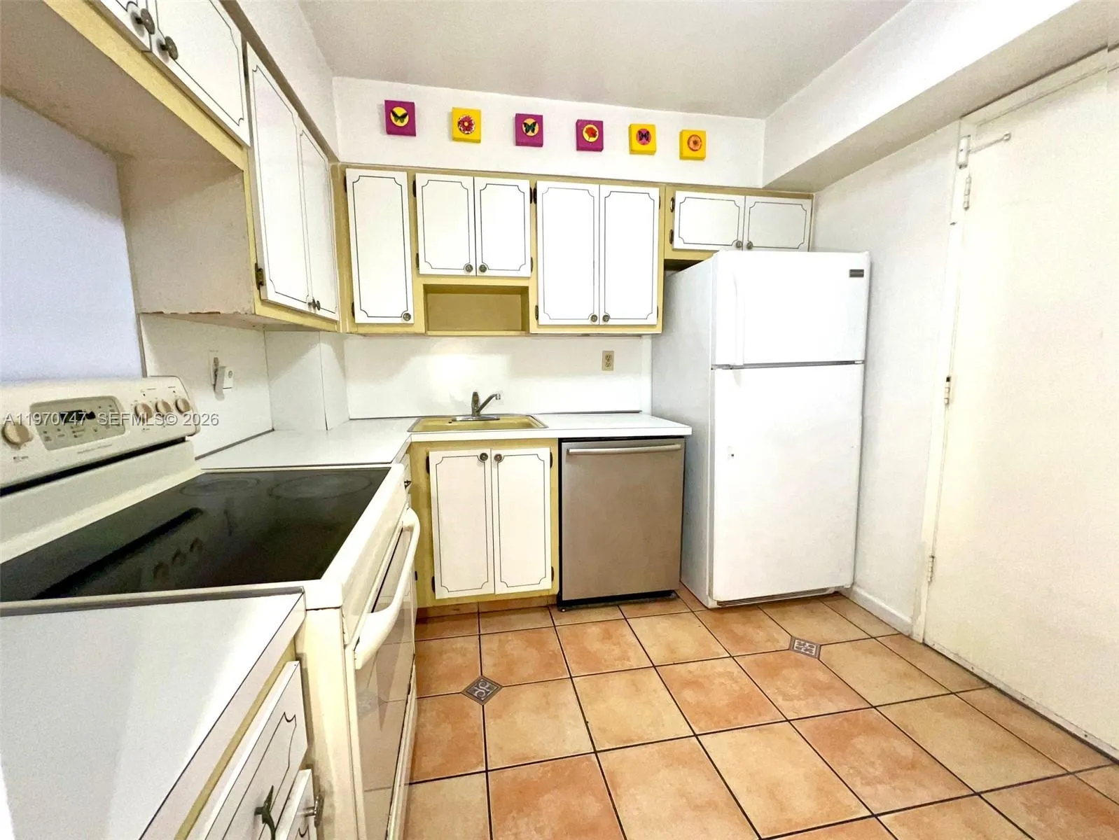 1658 Bay Rd # 203, Miami Beach FL 33139