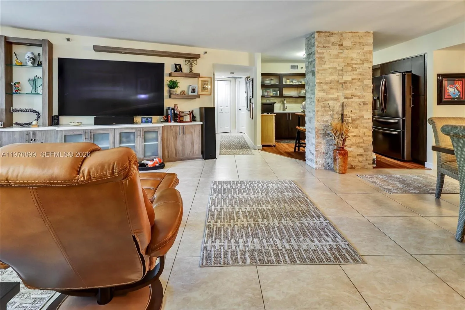3500 Mystic Pointe Dr # 302, Aventura FL 33180