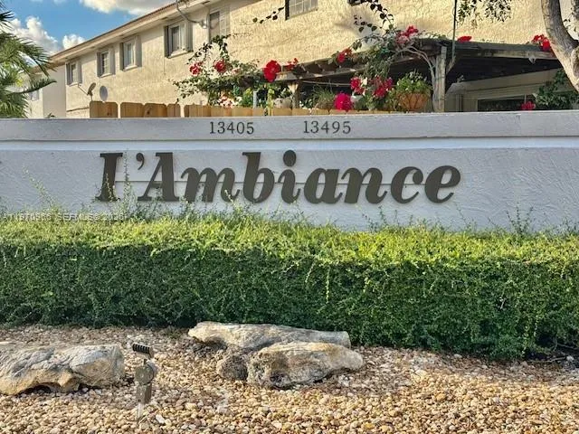 3 bedroom 2 bath for sale at 13539 SW 62nd St # 128, Miami FL 33183