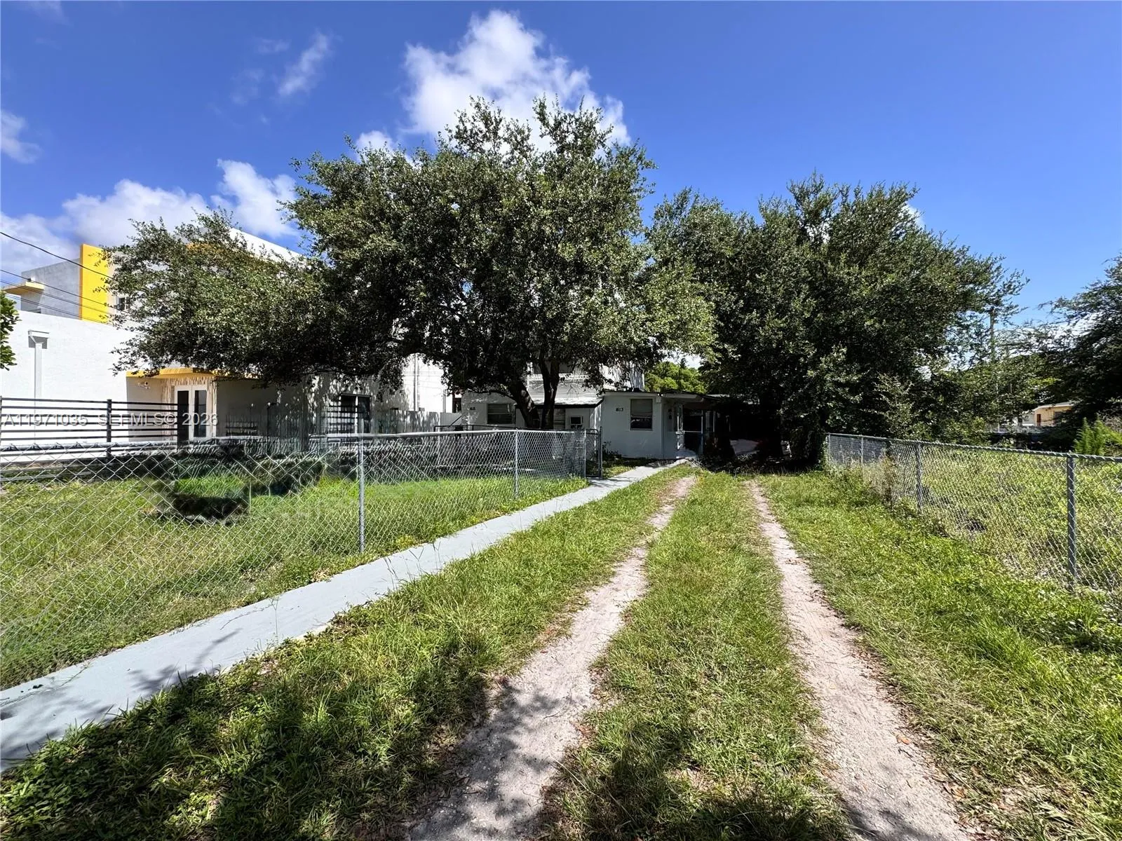 1613-1615 NW 45th St, Miami FL 33142
