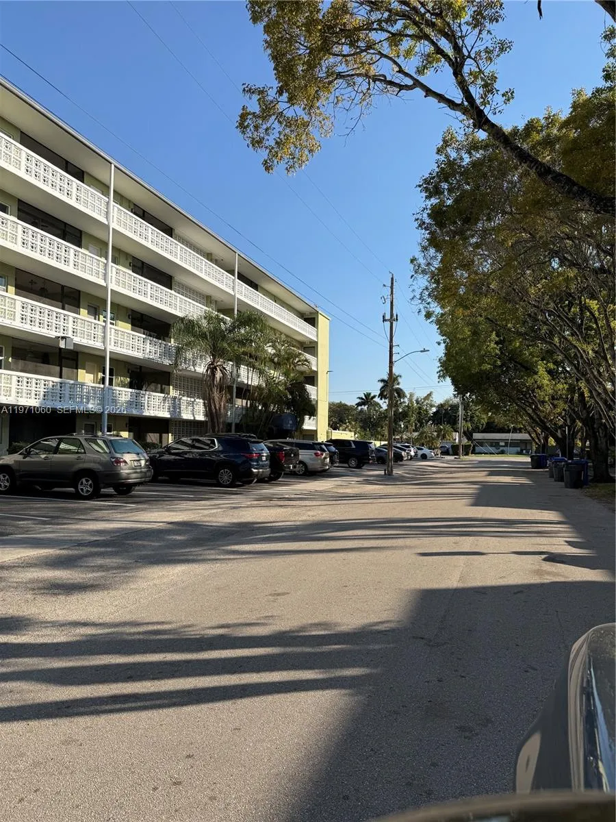 1425 Arthur St # 315B, Hollywood FL 33020