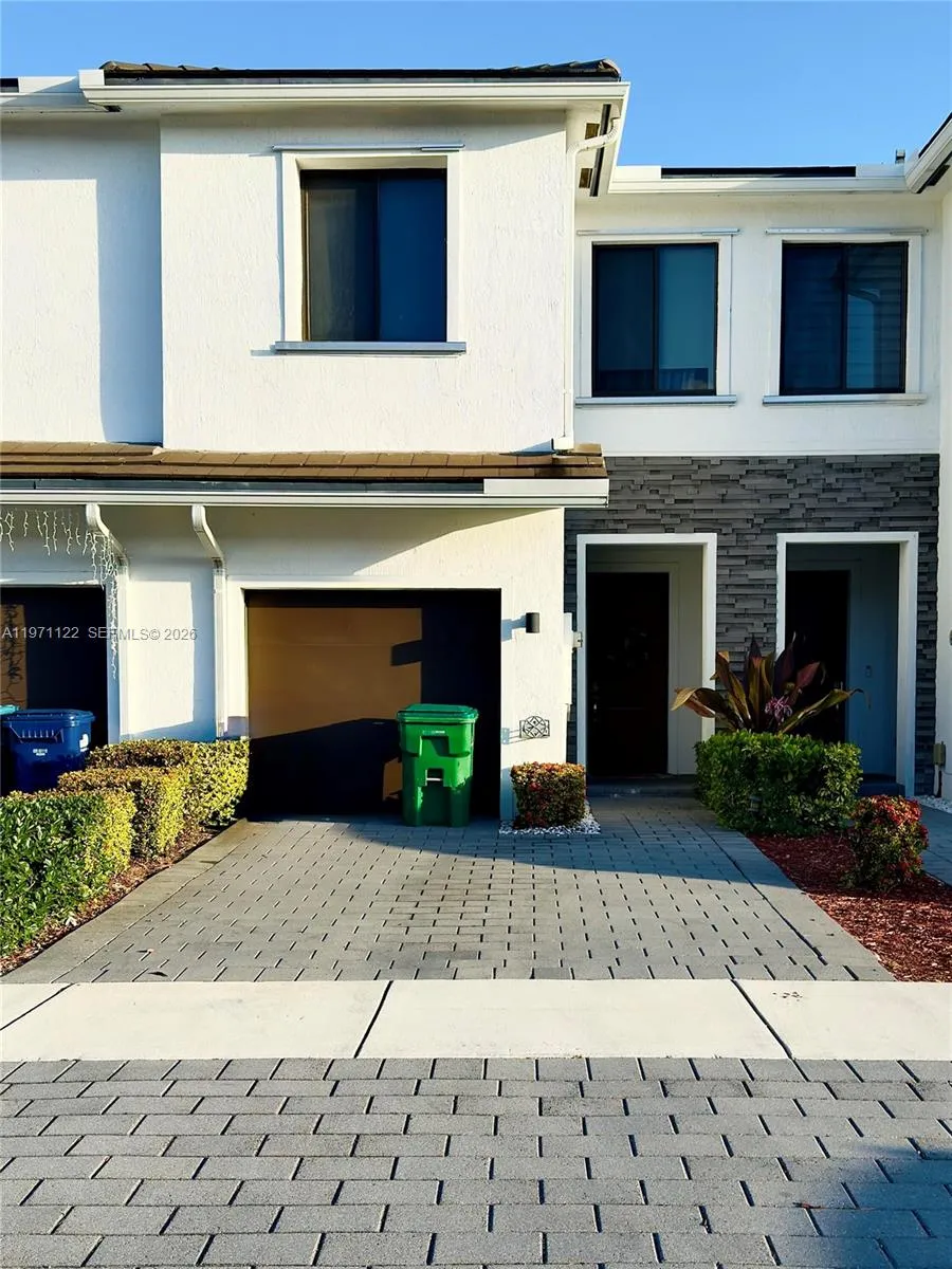 3 bedroom 2 bath for sale at 10945 SW 235th Ln, Homestead FL 33032