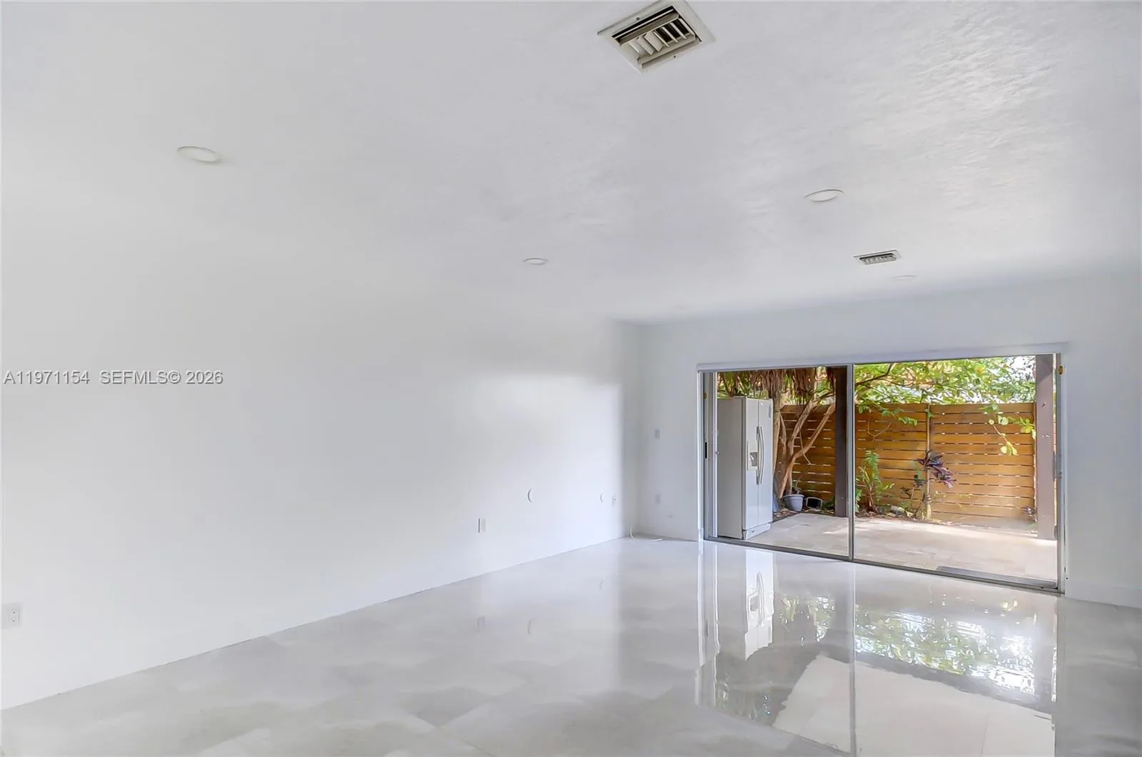 3 bedroom 3 bath for sale at 12909 SW 61st Ter, Miami FL 33183