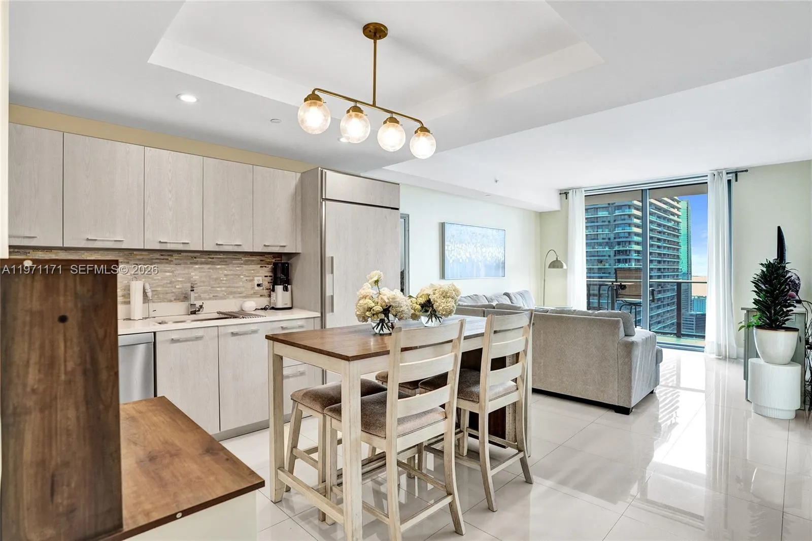 45 SW 9th St # 4004, Miami FL 33130