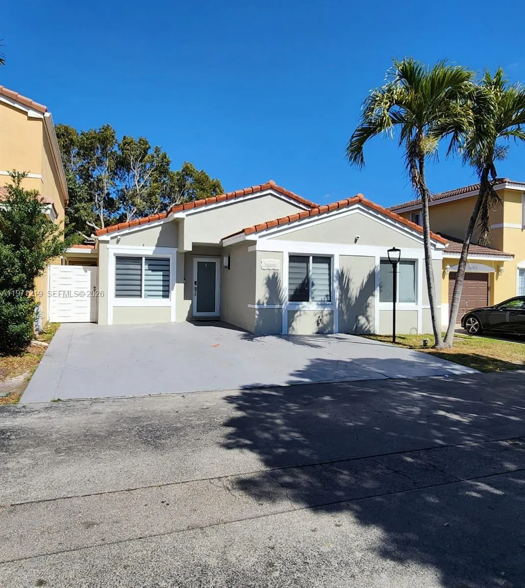 16515 SW 97th St, Miami FL 33196