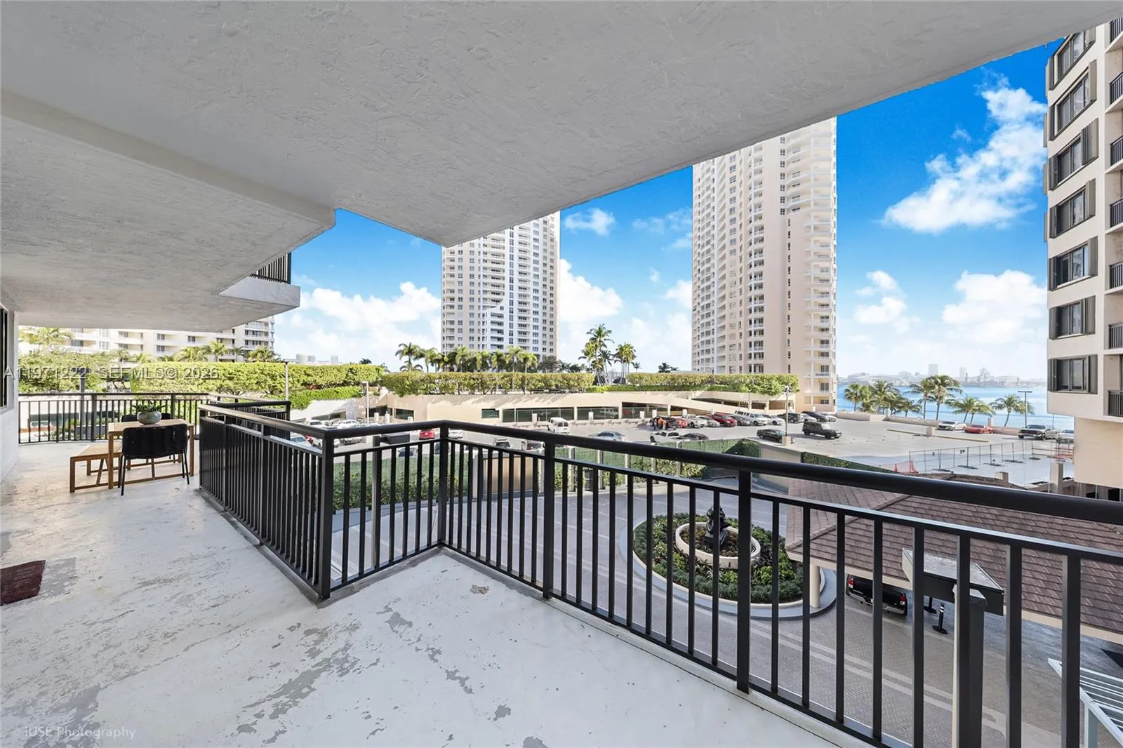 2 bedroom 2 bath for sale at 540 Brickell Key Dr # 608, Miami FL 33131